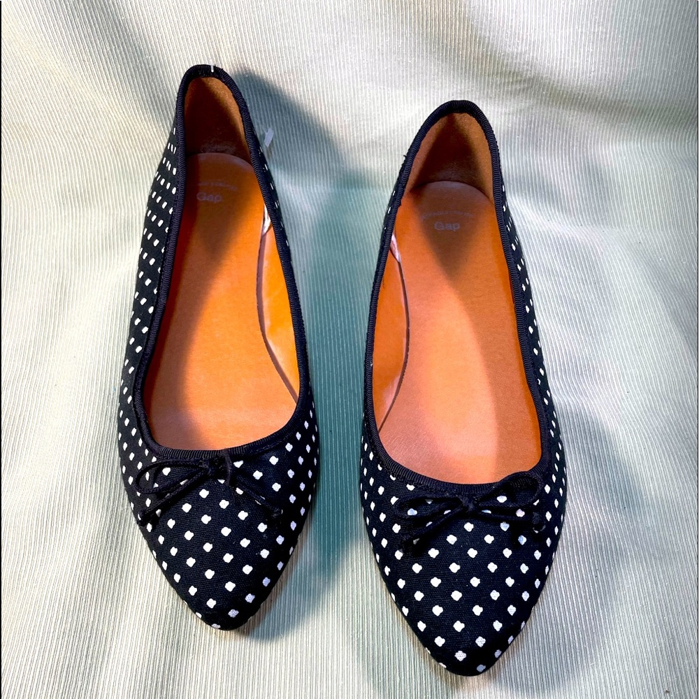GAP SZ 8 POLKA DOT FLATS